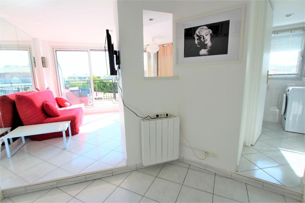 Nice Apartment Last Floor With Terrace And Clear View On The Sea Cannes Zewnętrze zdjęcie